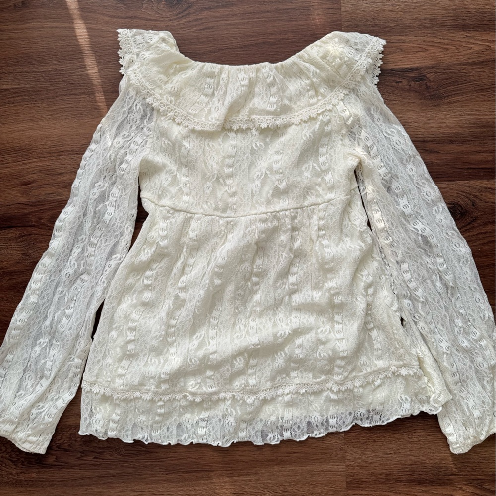Liz Lisa White Lace Ruffle Top - Picture 3 of 3